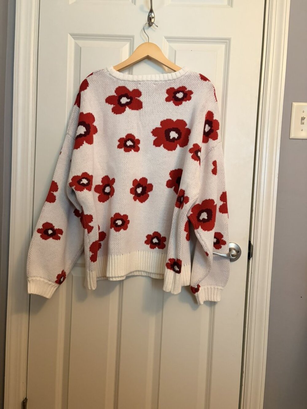 ELOQUII x kate spade ny floral relaxed sweater - Picture 4 of 4